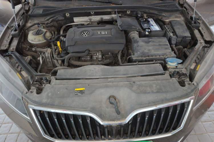 Used Skoda Superb 2016 TSI330 DSG Innovation Edition Engine Bay