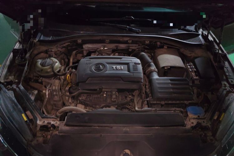 Used Skoda Superb 2016 TSI330 DSG Innovation Edition Engine Bay