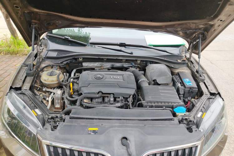 Used Skoda Superb 2016 TSI330 DSG Innovation Edition Engine Bay