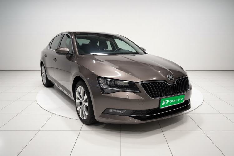 Used Skoda Superb 2016 TSI330 DSG Innovation Edition Exterior 2