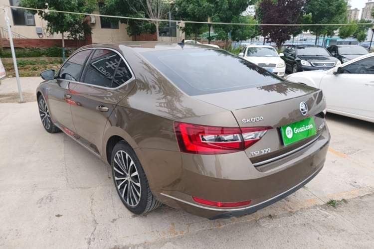 Used Skoda Superb 2016 TSI330 DSG Smart Drive Edition Exterior 2