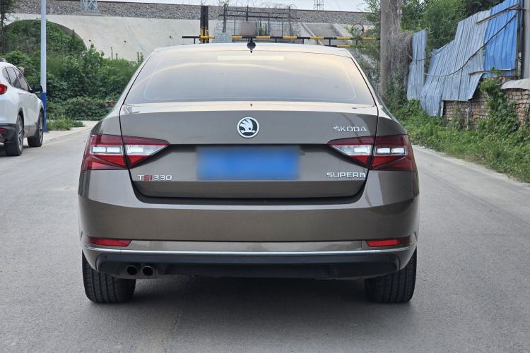 Used Skoda Superb 2016 TSI330 DSG Innovation Edition Exterior 3