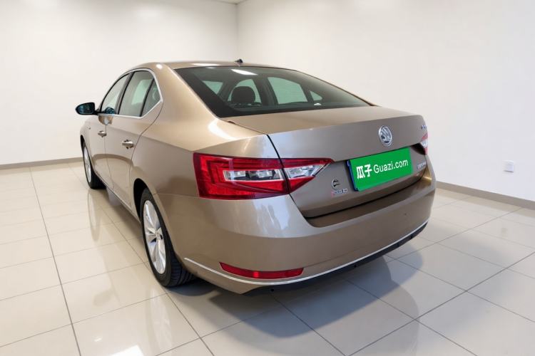 Used Skoda Superb 2016 TSI280 DSG Innovation Edition Exterior 3