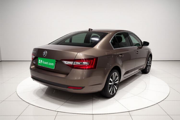 Used Skoda Superb 2016 TSI330 DSG Innovation Edition Exterior 4