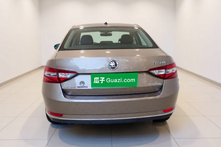 Used Skoda Superb 2016 TSI280 DSG Innovation Edition Exterior 4