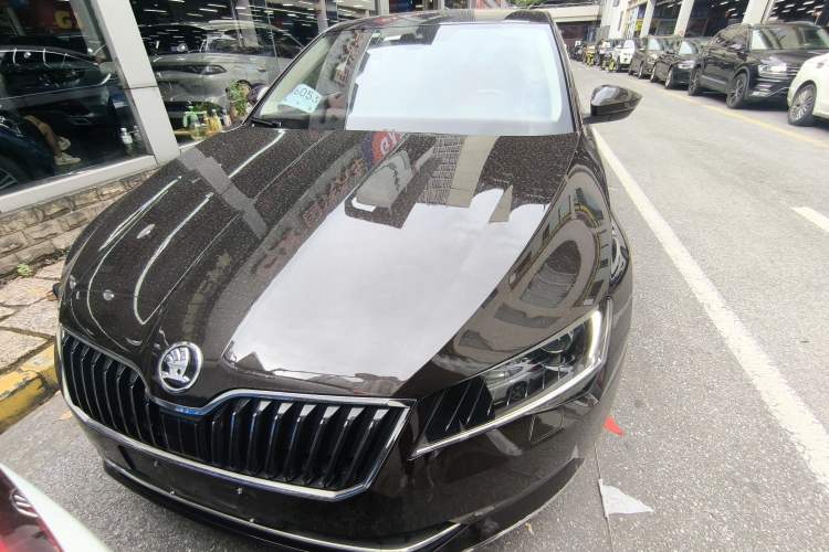 Used Skoda Superb 2016 Facelifted TSI380 DSG Flagship Edition Front