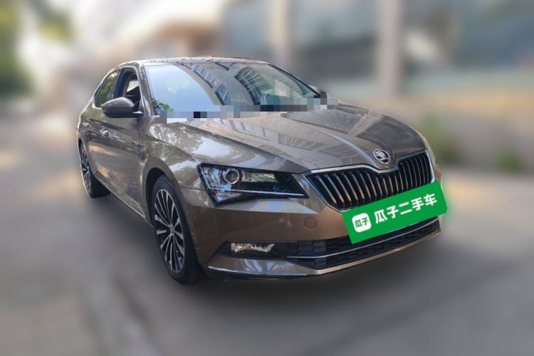 Used Skoda Superb 2016 TSI280 DSG Innovation Edition Front Right 45 Deg