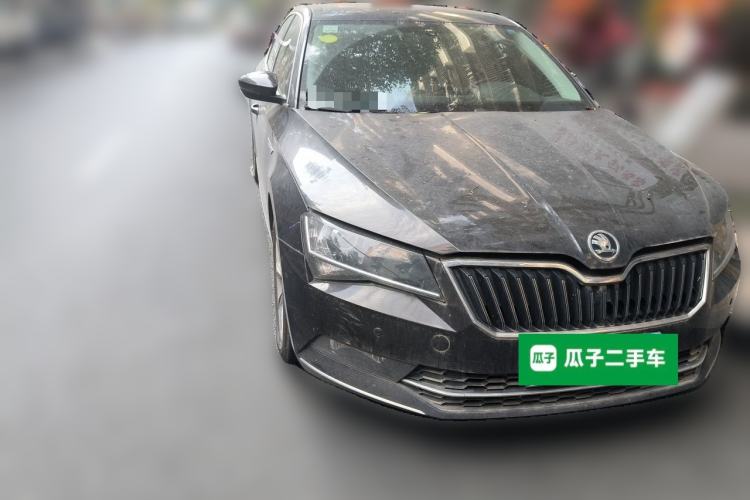 Used Skoda Superb 2016 TSI280 DSG Innovation Edition Front Right 45 Deg