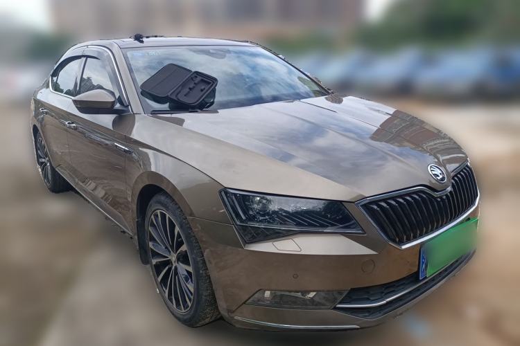 Used Skoda Superb 2016 TSI330 DSG Smart Drive Edition Front Right 45 Deg
