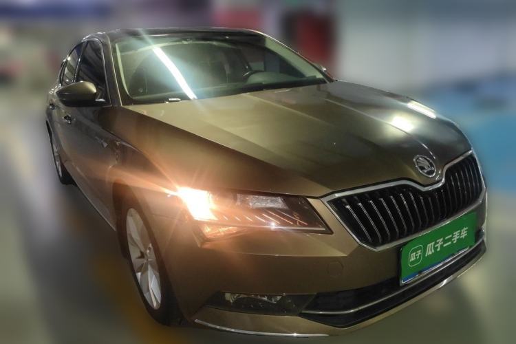 Used Skoda Superb 2016 TSI280 DSG Innovation Edition Front Right 45 Deg