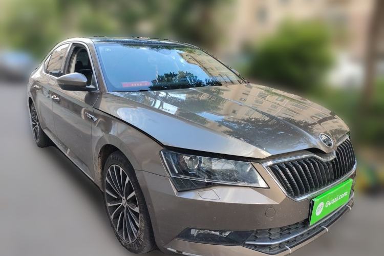 Used Skoda Superb 2016 TSI330 DSG Smart Drive Edition Front Right 45 Deg