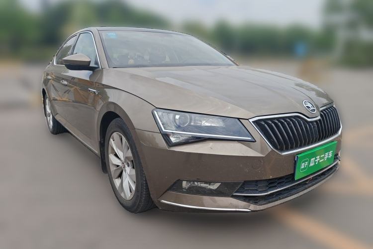 Used Skoda Superb 2016 TSI280 DSG Innovation Edition Front Right 45 Deg