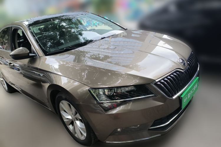 Used Skoda Superb 2016 TSI280 DSG Innovation Edition Front Right 45 Deg