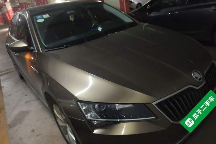Used Skoda Superb 2016 TSI280 DSG Innovation Edition Front Right 45 Deg
