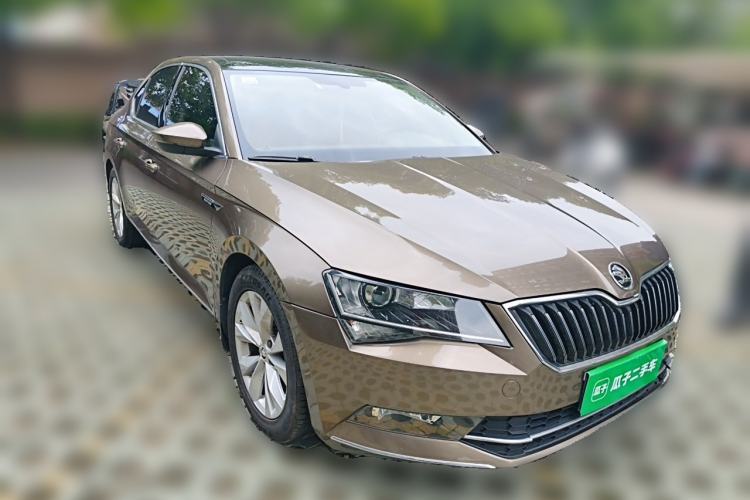 Used Skoda Superb 2016 TSI280 DSG Innovation Edition Front Right 45 Deg
