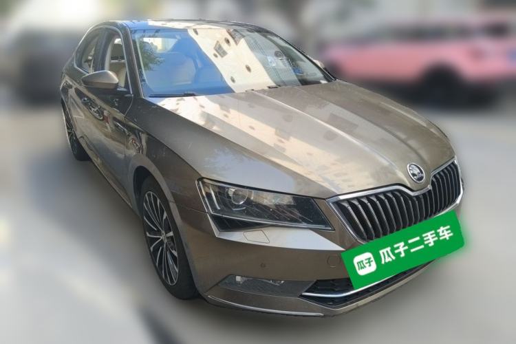 Used Skoda Superb 2016 TSI330 DSG Smart Drive Edition Front Right 45 Deg