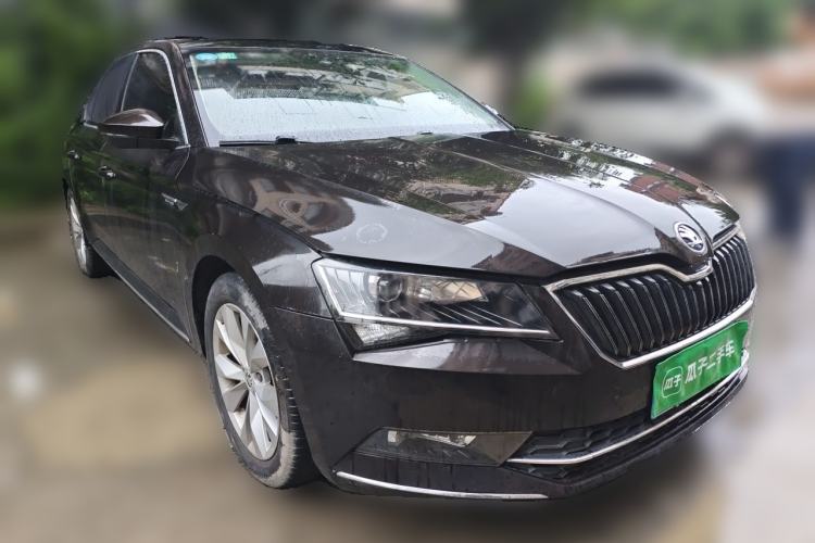 Used Skoda Superb 2016 TSI280 DSG Innovation Edition Front Right 45 Deg