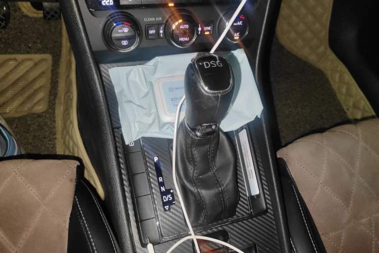 Used Skoda Superb 2016 TSI280 DSG Innovation Edition Gear Lever