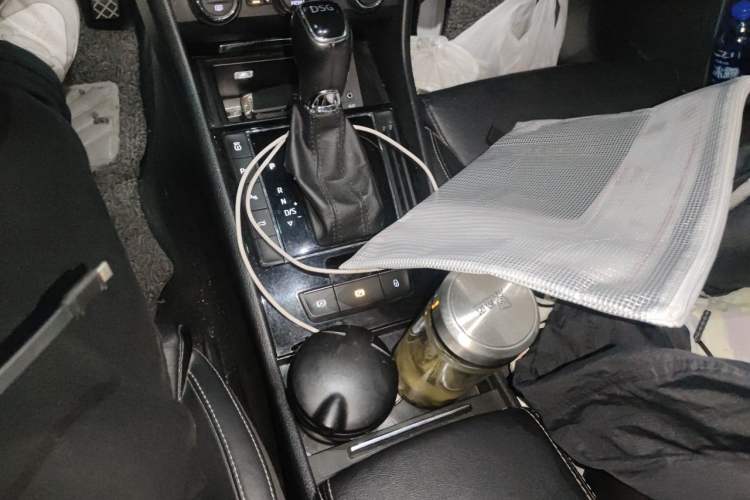 Used Skoda Superb 2016 TSI280 DSG Champion Edition Gear Lever