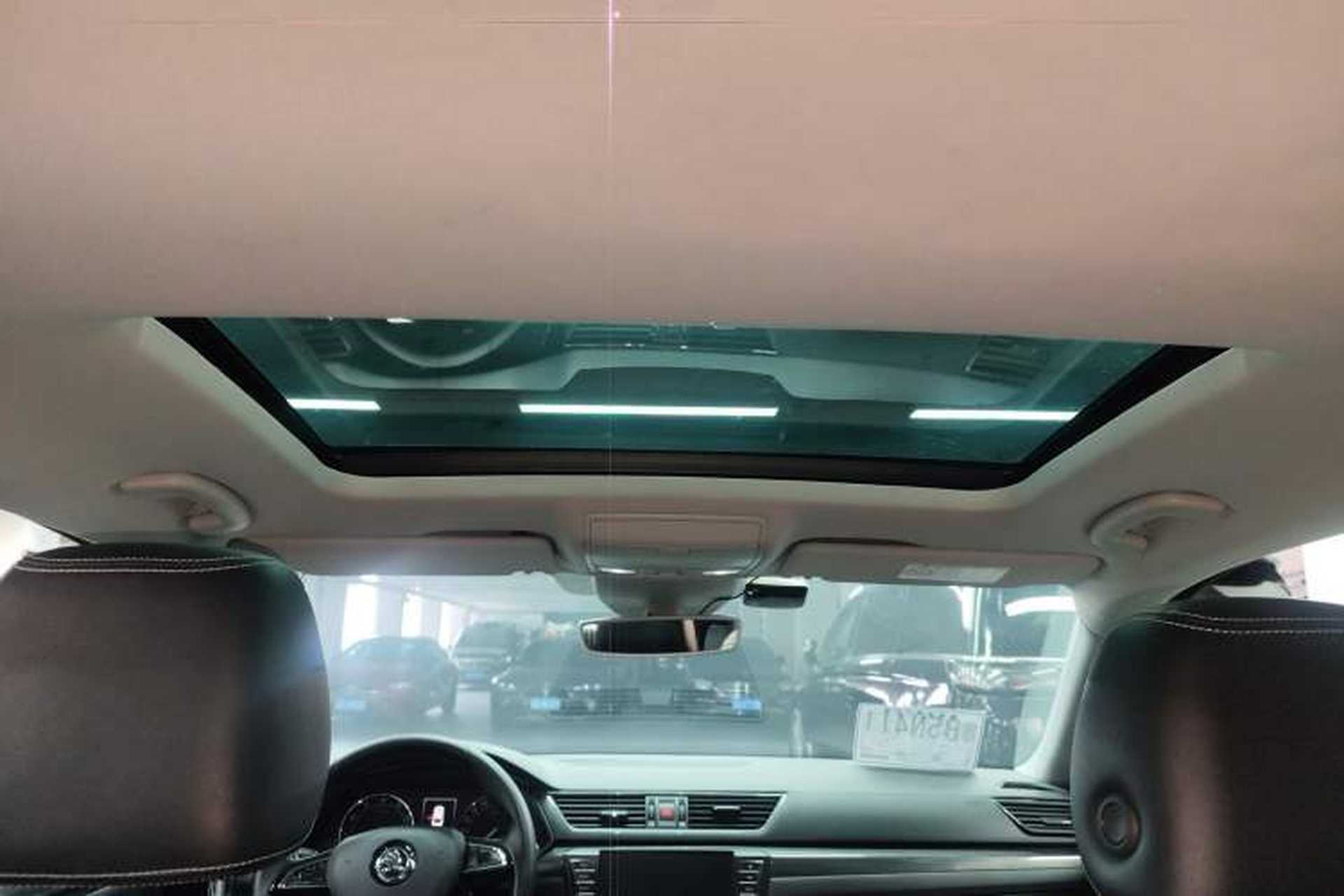 Used Skoda Superb 2016 TSI330 DSG Smart Drive Edition Headliner