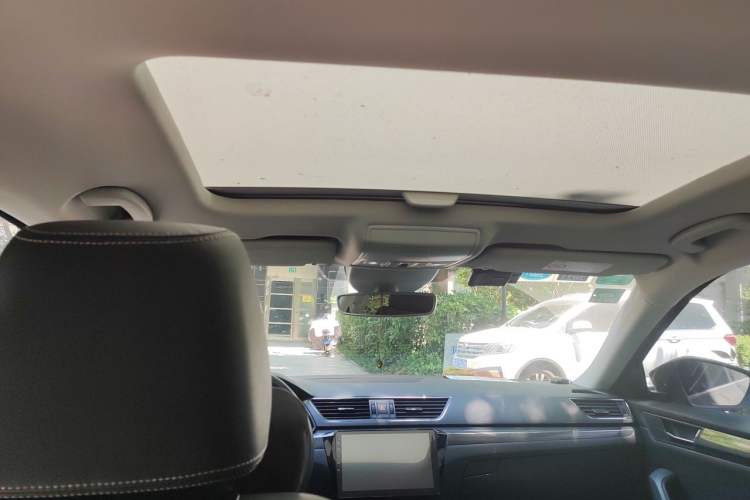 Used Skoda Superb 2016 TSI330 DSG Smart Drive Edition Headliner