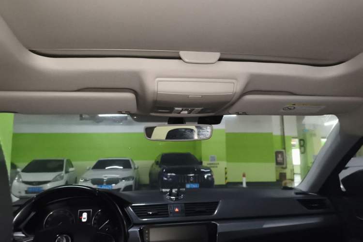 Used Skoda Superb 2016 TSI330 DSG Innovation Edition Headliner