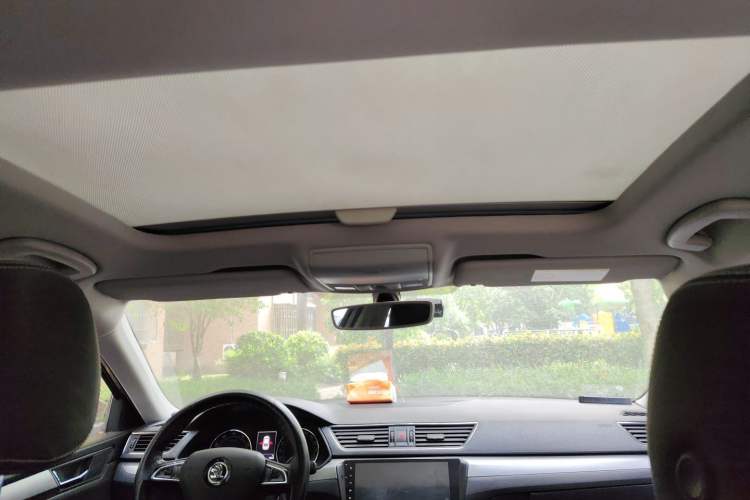 Used Skoda Superb 2016 TSI330 DSG Innovation Edition Headliner