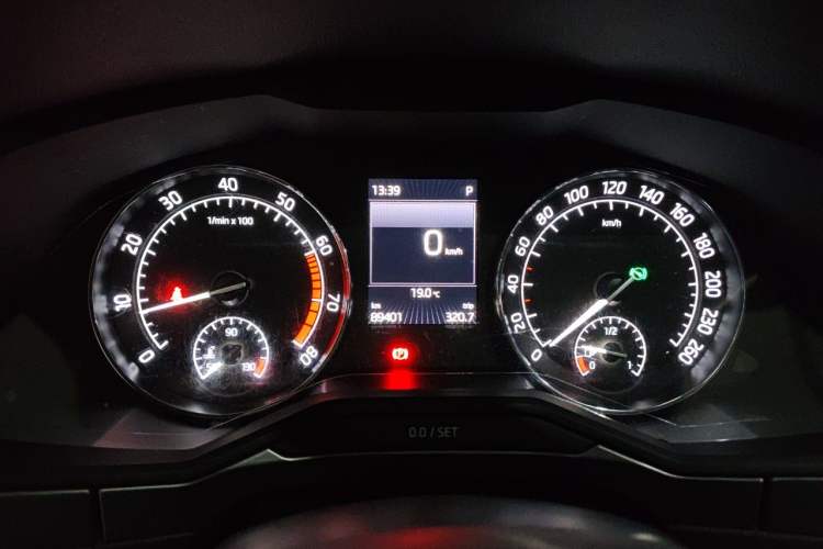 Used Skoda Superb 2016 TSI330 DSG Innovation Edition Instrument Cluster