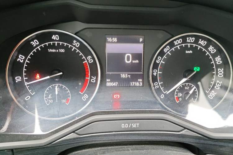 Used Skoda Superb 2016 TSI330 DSG Smart Drive Edition Instrument Cluster