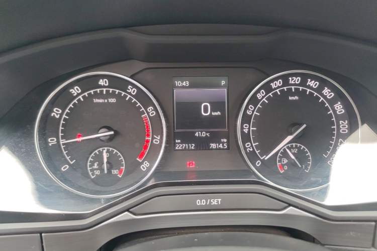 Used Skoda Superb 2016 TSI280 DSG Innovation Edition Instrument Cluster