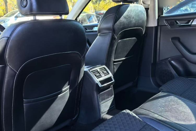Used Skoda Superb 2016 TSI280 DSG Innovation Edition Interior 2