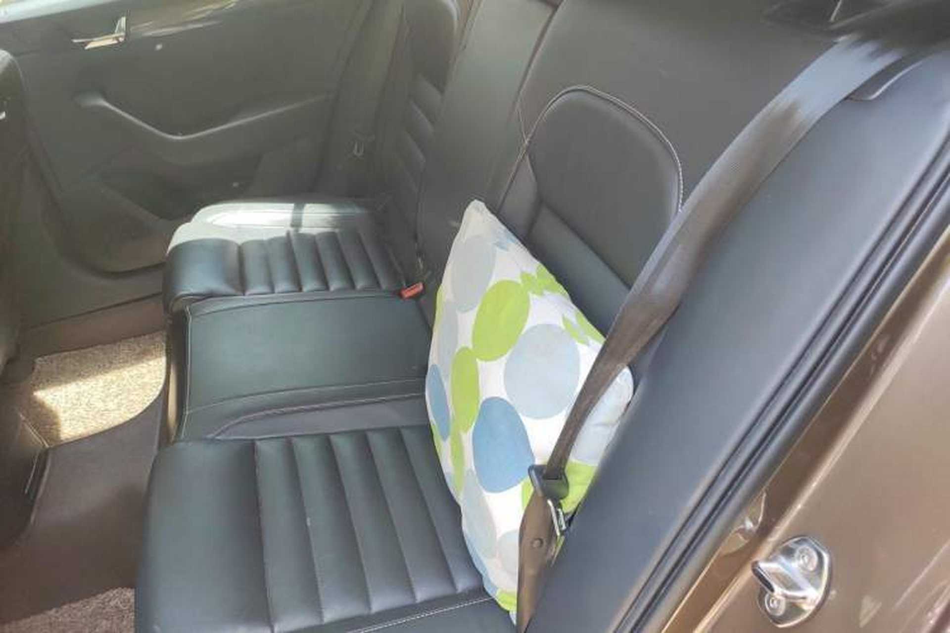 Used Skoda Superb 2016 TSI330 DSG Smart Drive Edition Interior 4