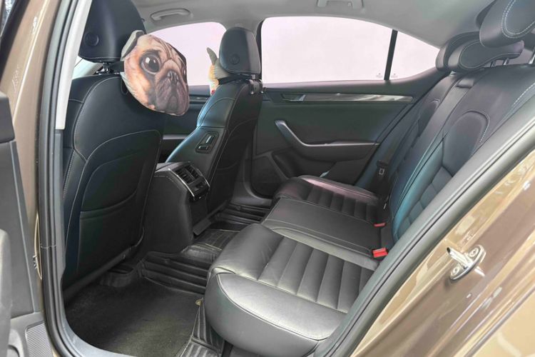 Used Skoda Superb 2016 TSI330 DSG Smart Drive Edition Interior 8