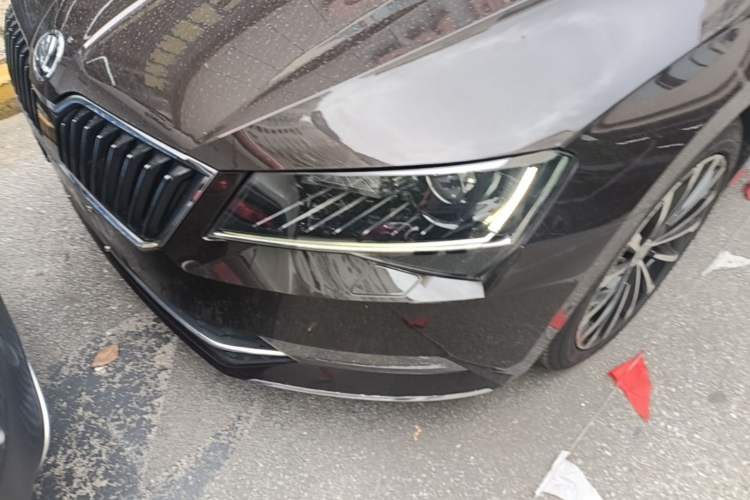 Used Skoda Superb 2016 Facelifted TSI380 DSG Flagship Edition Left Front Headlight
