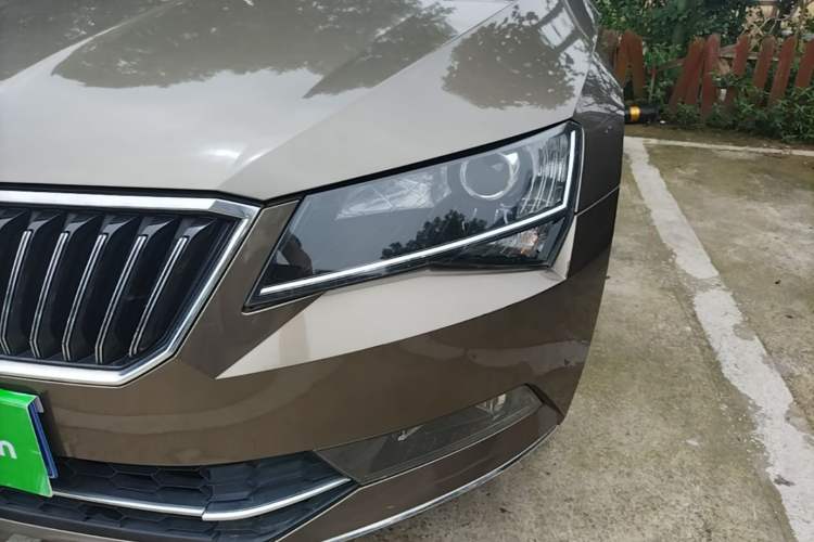 Used Skoda Superb 2016 TSI280 DSG Innovation Edition Left Front Headlight