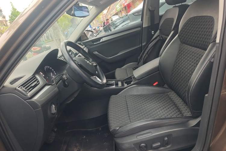 Used Skoda Superb 2016 TSI280 DSG Innovation Edition Left Front Seat