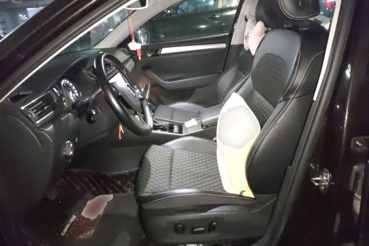 Used Skoda Superb 2016 TSI330 DSG Innovation Edition Left Front Seat