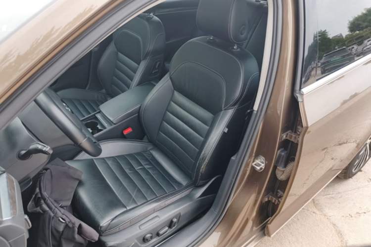 Used Skoda Superb 2016 TSI330 DSG Smart Drive Edition Left Front Seat