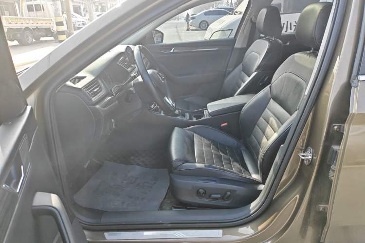 Used Skoda Superb 2016 TSI330 DSG Smart Drive Edition Left Front Seat