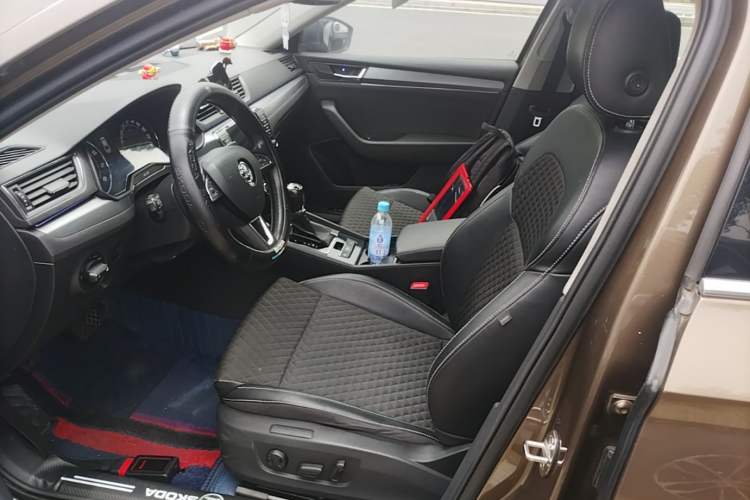 Used Skoda Superb 2016 TSI280 DSG Innovation Edition Left Front Seat