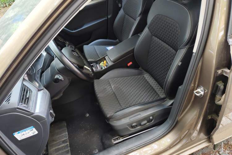 Used Skoda Superb 2016 TSI330 DSG Innovation Edition Left Front Seat