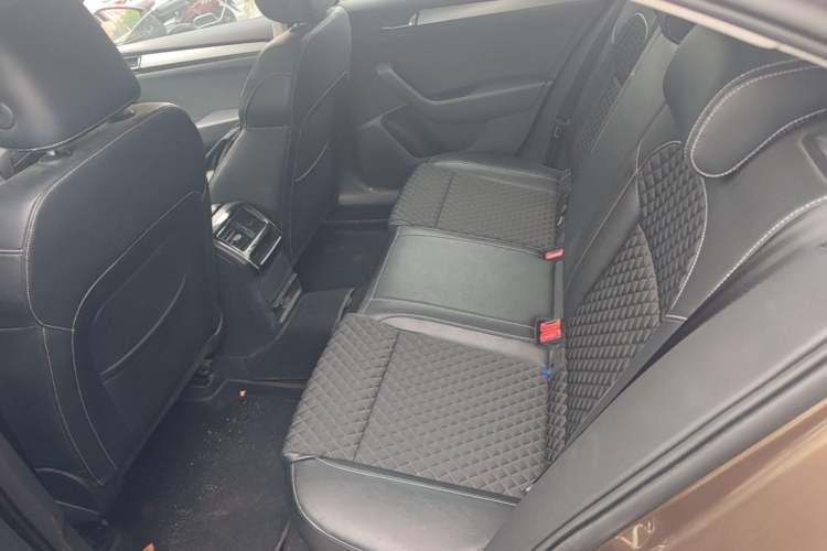 Used Skoda Superb 2016 TSI280 DSG Innovation Edition Left Rear Seat