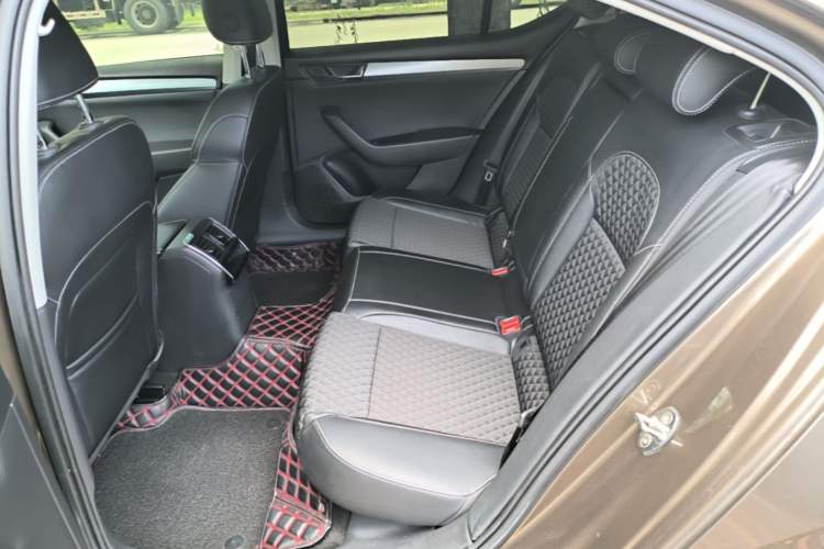 Used Skoda Superb 2016 TSI280 DSG Innovation Edition Left Rear Seat