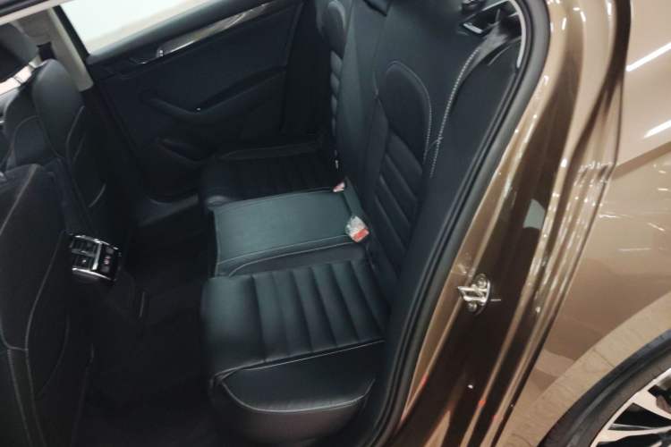 Used Skoda Superb 2016 TSI330 DSG Smart Drive Edition Left Rear Seat
