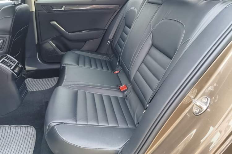Used Skoda Superb 2016 TSI330 DSG Smart Drive Edition Left Rear Seat