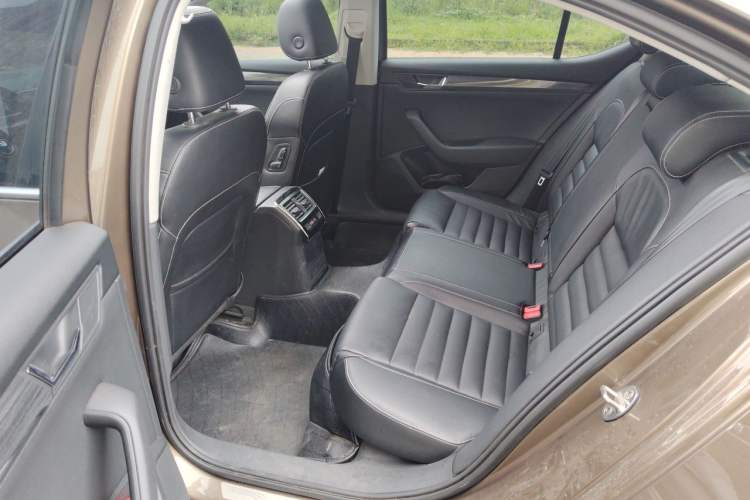 Used Skoda Superb 2016 TSI330 DSG Smart Drive Edition Left Rear Seat