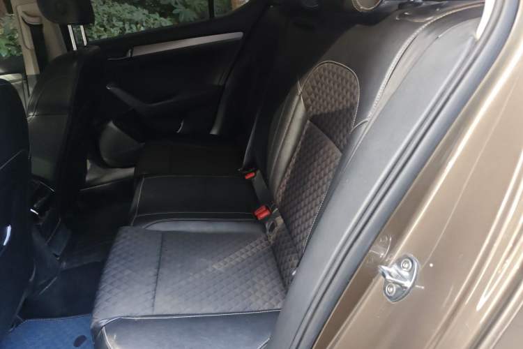 Used Skoda Superb 2016 TSI280 DSG Innovation Edition Left Rear Seat