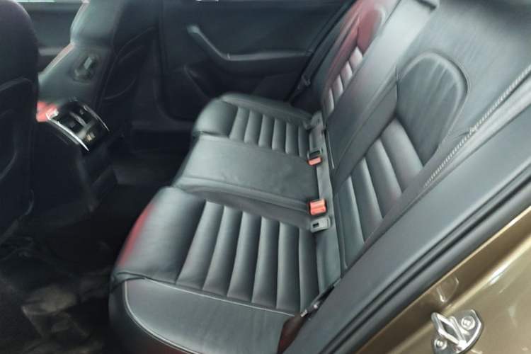 Used Skoda Superb 2016 TSI330 DSG Smart Drive Edition Left Rear Seat