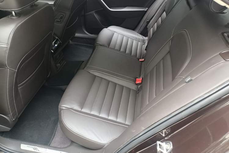 Used Skoda Superb 2016 Facelifted TSI380 DSG Flagship Edition Left Rear Seat