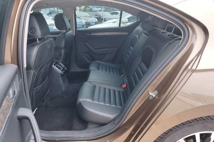 Used Skoda Superb 2016 TSI330 DSG Smart Drive Edition Left Rear Seat
